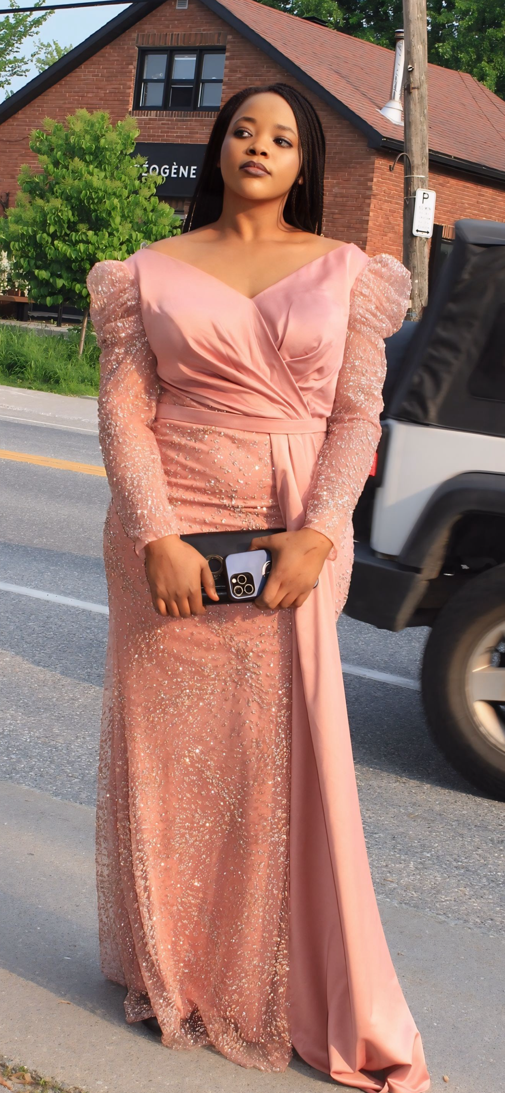 💖 Robe de Soirée Glamour 'Rose Poudré Scintillant' à Épaules Bouffantes ✨