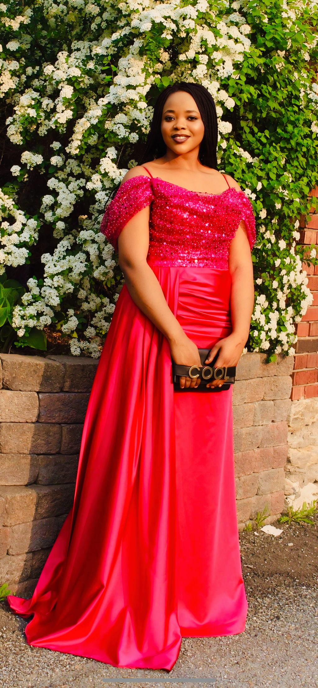 Robe de soirée longue – Fuchsia satin & sequins